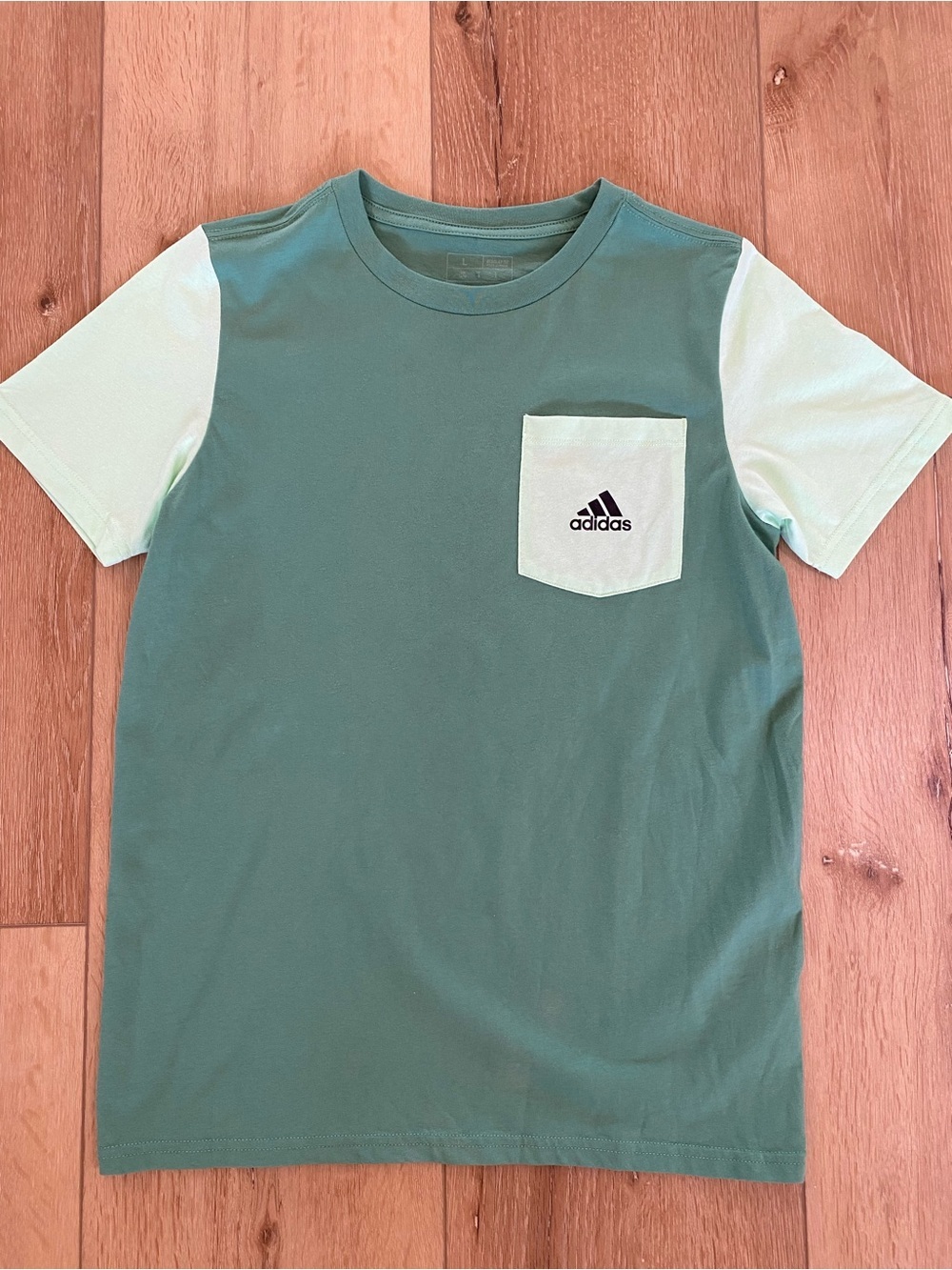 Adidas Shirt Boy’s Large Green Color Block Tee Preppy Sporty Back To School - Picture 3 of 4